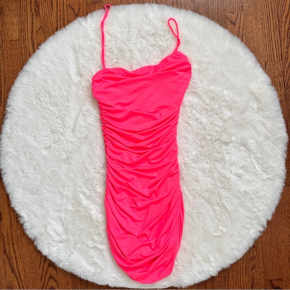 NWT Superdown Sierra Ruched Mini Dress - Picture 2 of 5